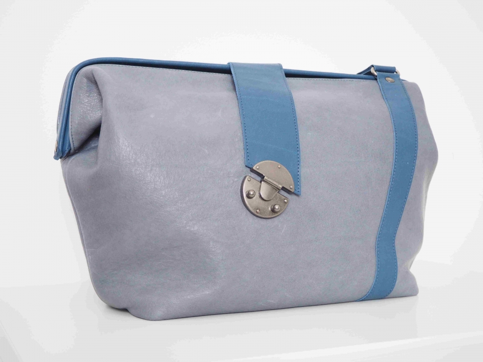 Ursula beugeltas-portomonee