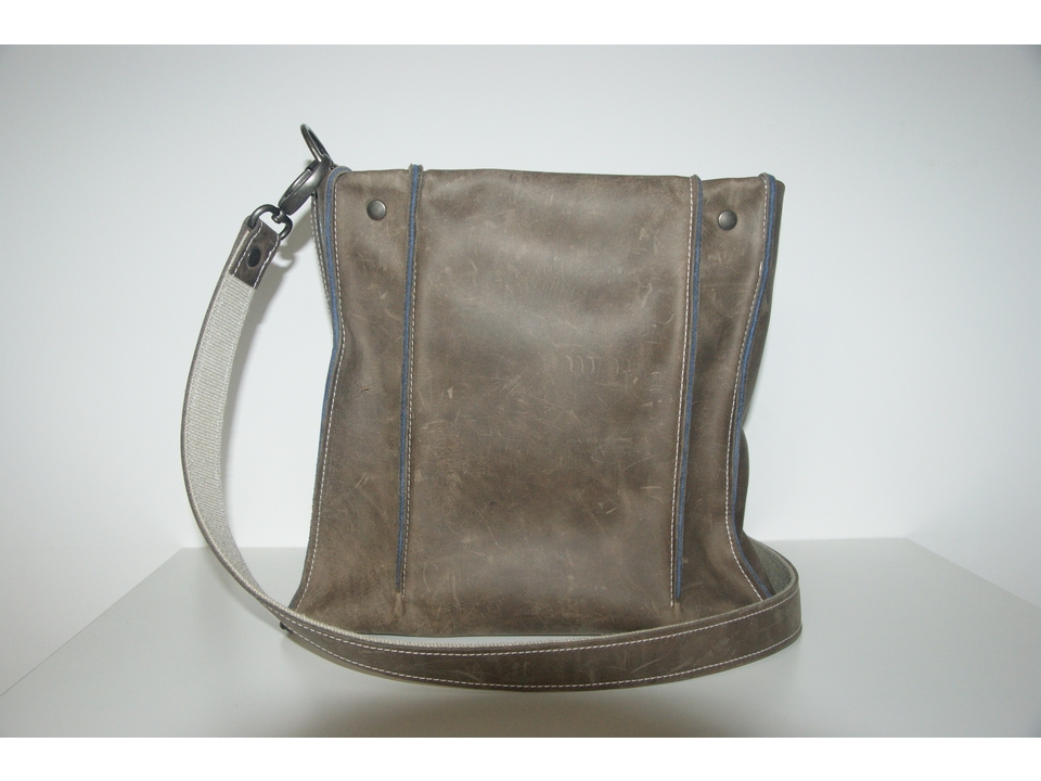 taupe-blauw